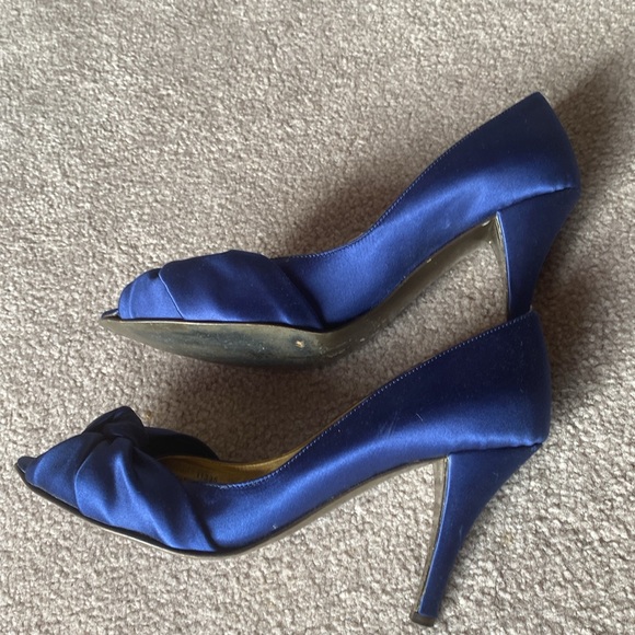 J.Crew Satin Knot Heels size 9 - Picture 2 of 5